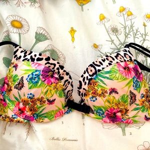 Very Sexy Victorias Secret 32b bra